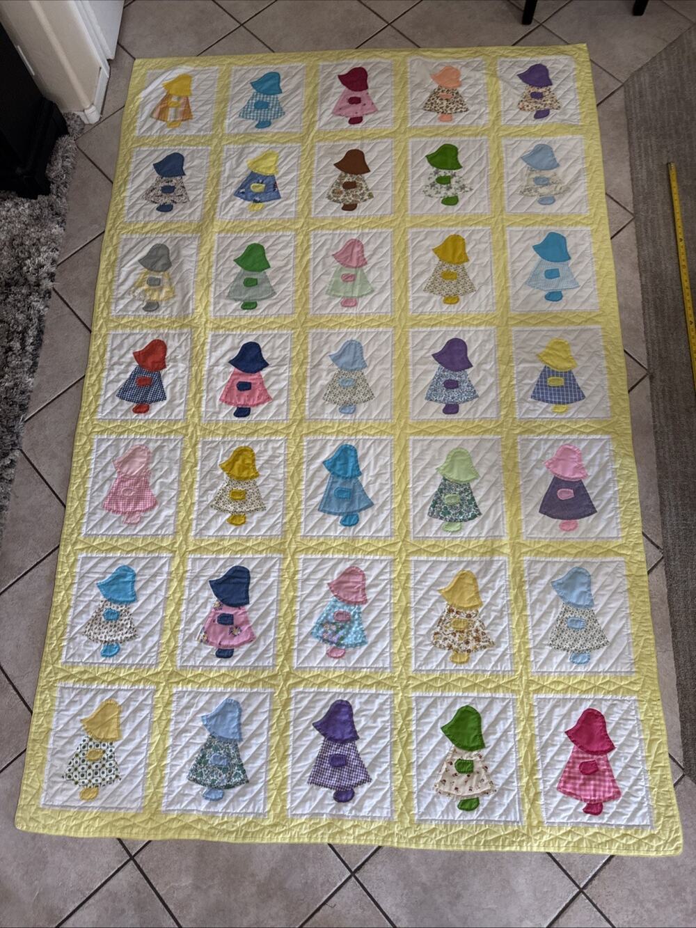 Vintage Sunbonnet Sue Dutch Doll Hand Made Hand Yellow Quilt X- Large 67 x 105”